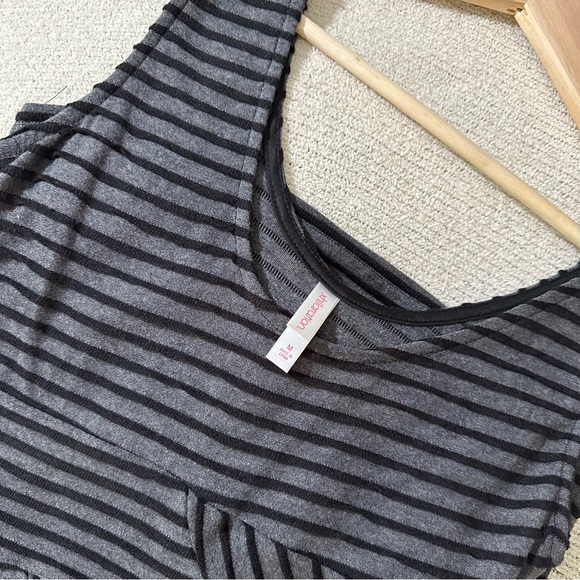 Cute zig zag Xhilaration black and grey stripe dress, size Medium. - Picture 2 of 3